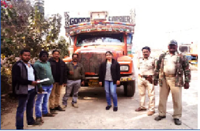 ବେଆଇନ କଳାପଥର ଖାଦାନ ଉପରେ ଚଢ଼ଉ