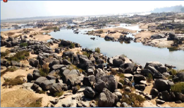 ମହାନଦୀରେ କମିଲାଣି ଜଳ ପ୍ରବାହ:ସଙ୍କଟରେ ଜୀବନ ଜୀବିକା