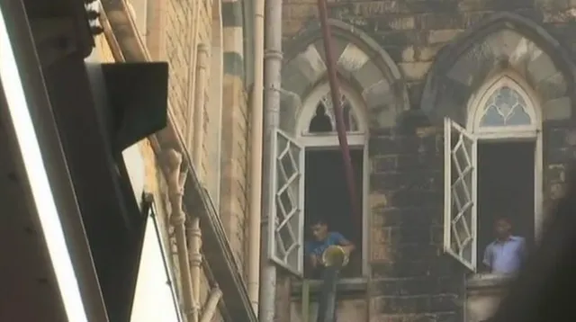 ମୁମ୍ବାଇ ସେସନ୍‌ସ୍‌ କୋର୍ଟରେ ଅଗ୍ନିକାଣ୍ଡ