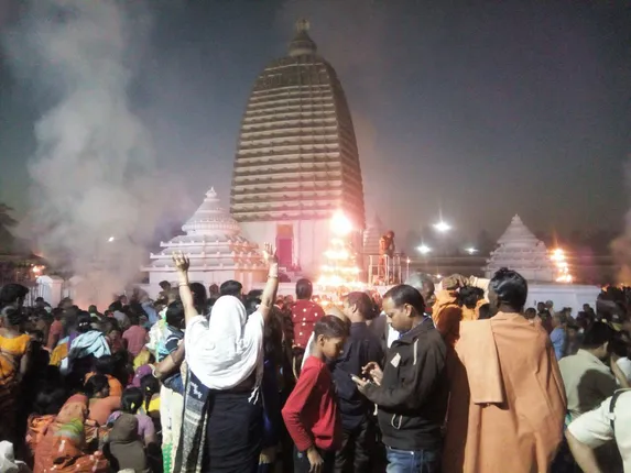 ଝାଡ଼ ଦର୍ଶର୍ନ କଲେ ୭ ଲକ୍ଷ ଶ୍ରଦ୍ଧାଳୁ