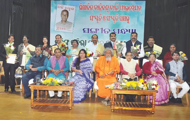 ୧୦ଜଣଙ୍କୁ କଳିଙ୍ଗ ପ୍ରତିଭା ସମ୍ମାନ