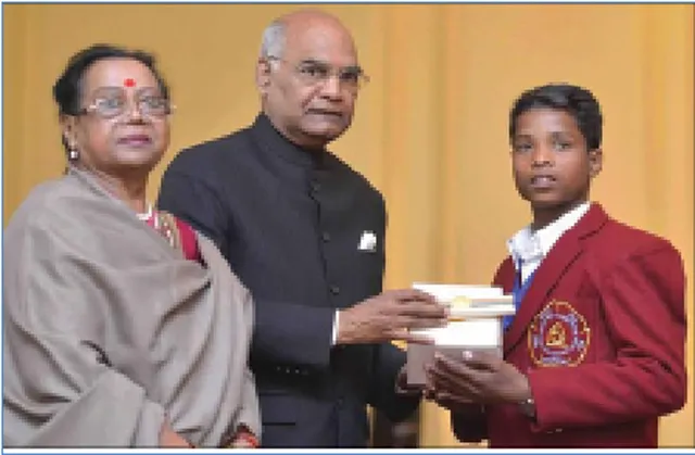 ବୈତରଣୀରୁ ୩ ମହିଳାଙ୍କୁ ଉଦ୍ଧାର ଘଟଣା:ସାହସୀ ପଙ୍କଜଙ୍କୁ ସମ୍ମାନିତ କଲେ ରାଷ୍ଟ୍ରପତି, ଦିଲ୍ଲୀ ମୁଖ୍ୟମନ୍ତ୍ରୀ