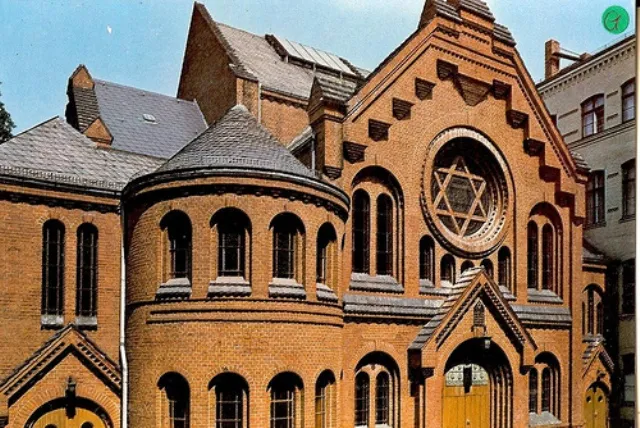 ଭ୍ରମଣରେ ଯିବା ପୂର୍ବରୁ କରନ୍ତୁ ଏହିସବୁ କାମ ,ନଚେତ୍‌ ଅସୁବିଧାରେ ପଡ଼ିପାରନ୍ତି !