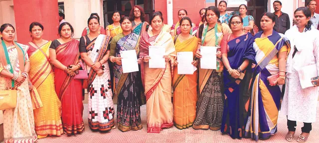 କୁନ୍ଦୁଲି ପୀଡ଼ିତାଙ୍କ ଆତ୍ମହତ୍ୟା ପ୍ରସଙ୍ଗ : ଅମିତ ଶାହ ଗଢ଼ିଲେ ତିନିଜଣିଆ ତଦନ୍ତ କମିଟି