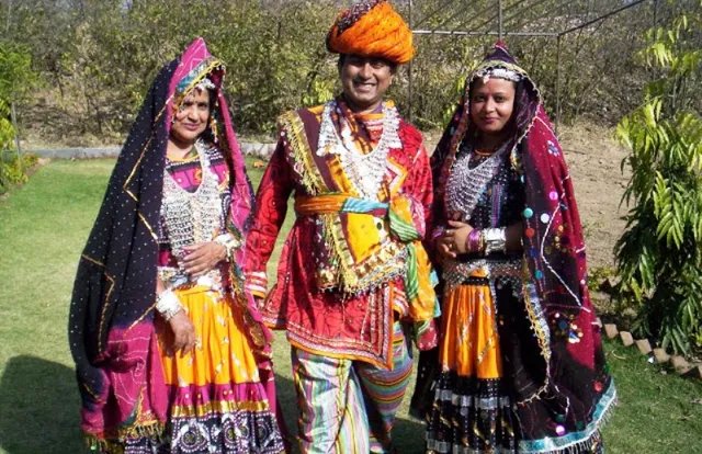 ଏହି ଗ୍ରାମରେ ପିତା ହେବା ପାଇଁ କରିବାକୁ ପଡ଼ିଥାଏ ଦୁଇଥର ବିବାହ !