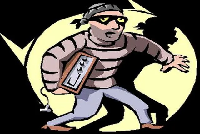 ଦିନ ଦ୍ୱିପ୍ରହରରେ ତାଲା ଭାଙ୍ଗି ଲୁଟ୍‌