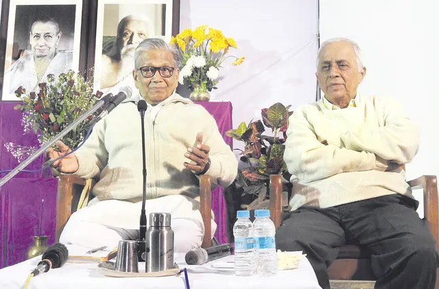 ଜୀବନ ଏକ ପ୍ରବହମାନ ବିଶାଳ ନାଟକର ଅଙ୍କ ଭଳି