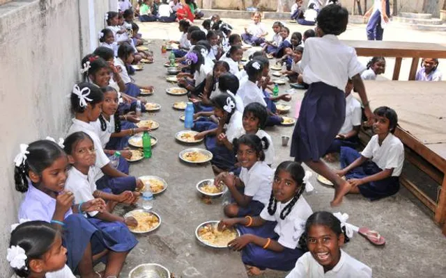 ମଧ୍ୟାହ୍ନ ଭୋଜନ ପରିବର୍ତେ ଛାତ୍ରଛାତ୍ରୀଙ୍କୁ ଟଙ୍କା ଦିଆଯାଉ