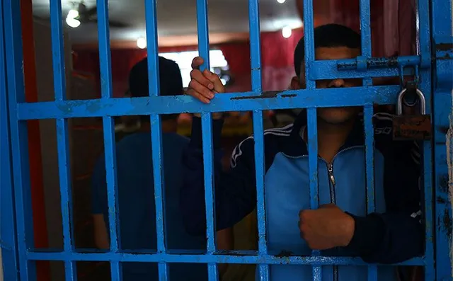 ଝିଅକୁ ରାତି ଅଧରେ ପ୍ରେମିକ ସହ ଧରିଲେ ପିତା, ତୃତୀୟ ମହଲାରୁ ଠେଲି ଦୁହେଁ ଫେରାର