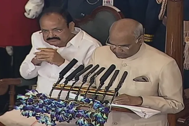 ମହାତ୍ମା ଗାନ୍ଧୀଙ୍କ ୧୫୦ତମ ଜୟନ୍ତୀ ପାଳନ ବେଳକୁ ଦେଶକୁ ସମ୍ପୂର୍ଣ୍ଣ ସ୍ୱଚ୍ଛ କରିବା ଆମର କର୍ତ୍ତବ୍ୟ: ରାଷ୍ଟ୍ରପତି କୋବିନ୍ଦ