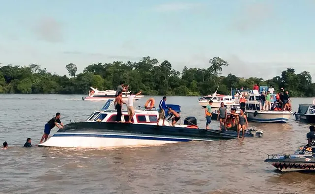 ଇଣ୍ଡୋନେସିଆରେ ଡଙ୍ଗା ବୁଡି ୮ ମୃତ, ୪ ନିଖୋଜ