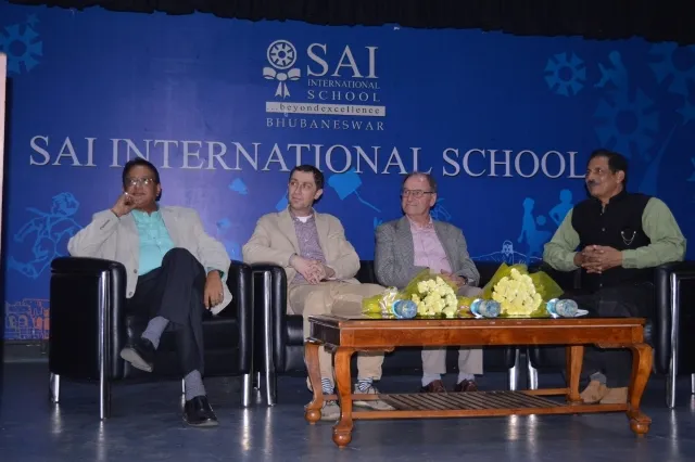 ସାଇ ଇଣ୍ଟରନ୍ୟାସନାଲ୍‌ ସ୍କୁଲରେ ପଦ୍ମଶ୍ରୀ ପ୍ରଫେସର୍‌ ହରମାନ୍‌ କୁଲ୍‌କେ