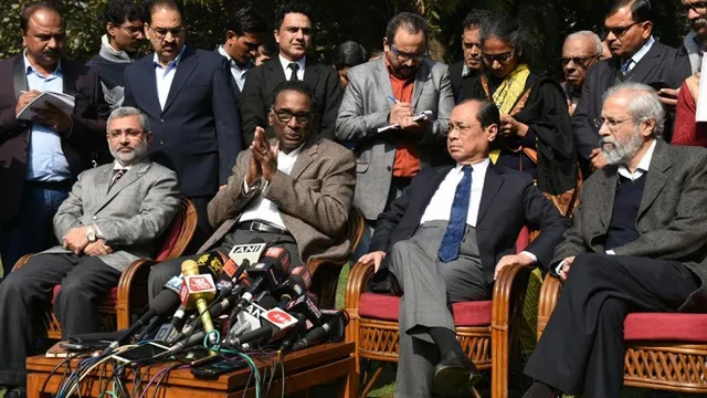 ଅପ୍ରତ୍ୟାଶିତ ଓ ପ୍ରଥମ : ସାମ୍ବାଦିକ ସମ୍ମିଳନୀ ଡାକି ପ୍ରଧାନ ବିଚାରପତିଙ୍କ ବିରୋଧରେ ଅଭିଯୋଗ ଆଣିଲେ ସୁପ୍ରିମକୋର୍ଟର ୪ ବରିଷ୍ଠ ବିଚାରପତି