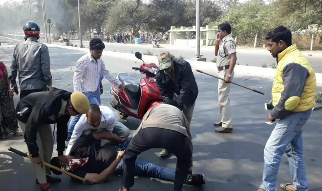 ରାଉରକେଲା: ପୁଲିସ-ରାସ୍ତା ଅବରୋଧକାରୀଙ୍କ ମଧ୍ୟରେ ଖଣ୍ଡଯୁଦ୍ଧ: ଥାନା ଅଧିକାରୀ ଆହତ