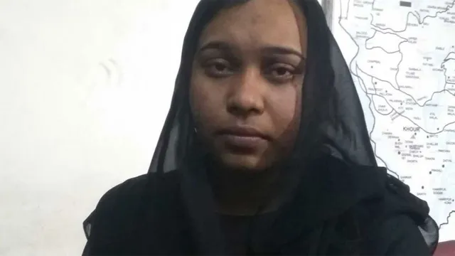 ଏହି ଯୁବତୀ ଅଣ୍ଟାରେ ବୋମା ବାନ୍ଧି ବିସ୍ଫୋରଣ କରିଥାନ୍ତା, ଧରାପଡ଼ିଲା