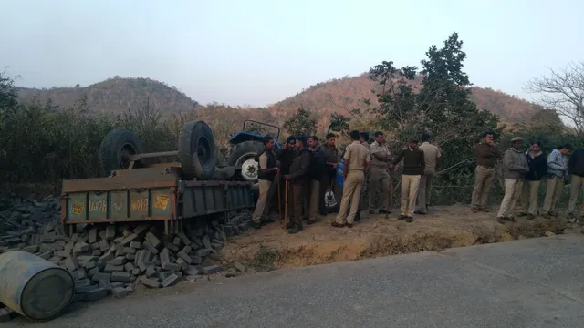 ଟିପର-ଟ୍ରାକ୍ଟର ମୁହାଁମୁହିଁ ଧକ୍କାରେ ଆଈ-ନାତି-ନାତୁଣୀଙ୍କ ମୃତ୍ୟୁ