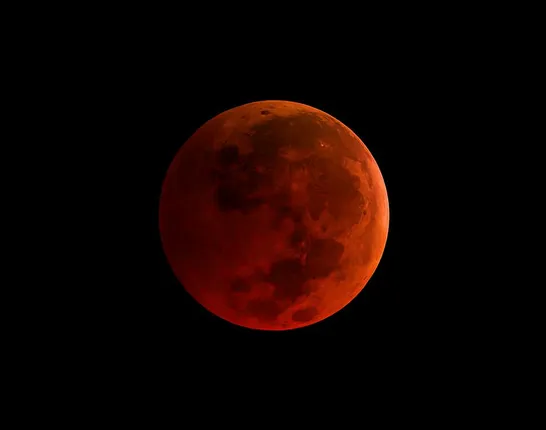 ଆରମ୍ଭ ହେଲା ବିରଳ ମହାଜାଗତିକ ଘଟଣା, ଦୃଶ୍ୟମାନ ହେଲା ସୁପର୍ ବ୍ଲୁ ବ୍ଲଡ୍ ମୁନ୍