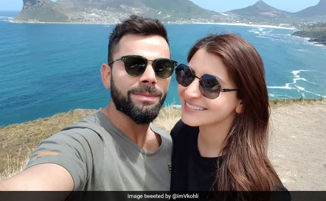 ପାହାଡ ମଝିରେ ବିରାଟ-ଅନୁଷ୍କା ନେଲେ ସେଲଫି, ଫ୍ୟାନ୍‌ଙ୍କୁ କହିଲେ...