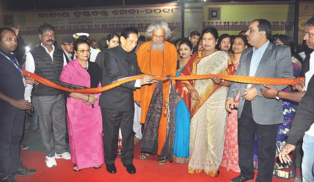 ଅର୍ଥନୀତିରେ ହସ୍ତତନ୍ତ ସାମଗ୍ରୀର ସ୍ୱତନ୍ତ୍ର ଭୂମିକା ରହିଛି: ରାଜ୍ୟପାଳ