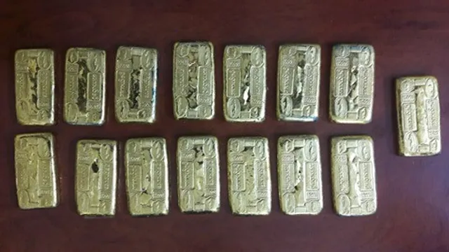 ସ୍ମଗଲିଂ ହେଉଥିଲା ସୁନା! ଖୋର୍ଦ୍ଧା ରୋଡ ଷ୍ଟେସନ୍‌ରୁ ଯାତ୍ରୀଙ୍କଠାରୁ ୧୫ଟି ସୁନା ବିସ୍କୁଟ୍‌ ଜବତ