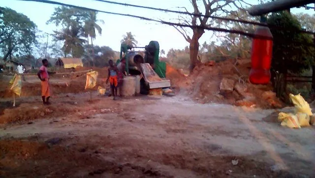 ରାମେଶ୍ୱର ବଜାର ନିକଟରେ ବୋମାମାଡ଼