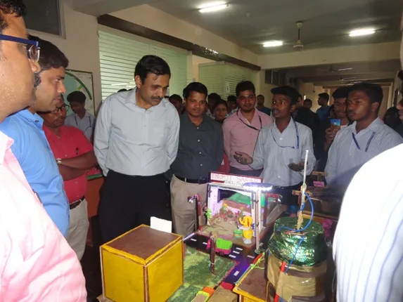 କେଏମ୍‌ବିବି ଜୁନିୟର ସାଇନ୍ସ କଲେଜରେ ବିଜ୍ଞାନ ପ୍ରଦର୍ଶନୀ