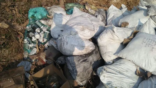 ଜଙ୍ଗଲରେ ପଡ଼ିଛି କୋଟିଏ ଟଙ୍କାର ମାଗଣା ସାର, କୀଟନାଶକ