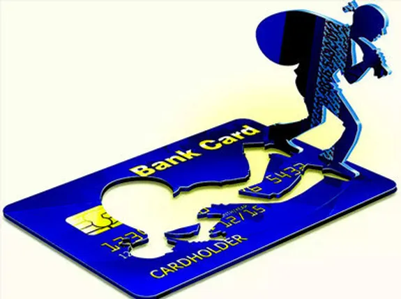 ୧୦ଟଙ୍କା ପୈଠ କରିବାକୁ ଯାଇ ୭୫ ହଜାର ଟଙ୍କାର ଠକେଇର ଶିକାର ହେଲେ ମହିଳା