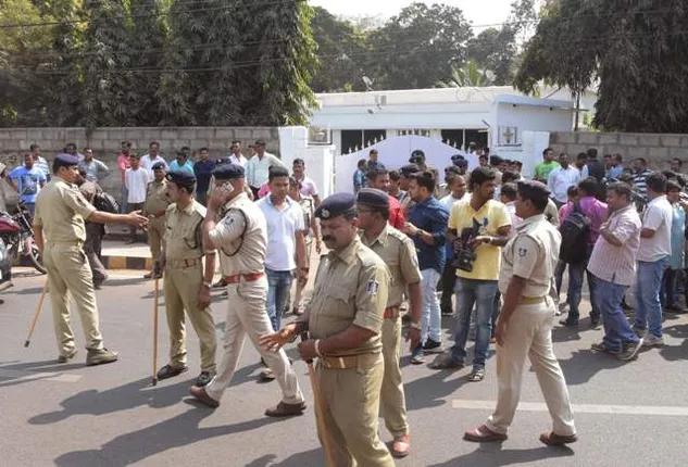 ପାଣ୍ଡିଆନ୍‌ଙ୍କ ଘରେ ଆକ୍ରମଣକୁ ନିନ୍ଦା, କାର୍ଯ୍ୟାନୁଷ୍ଠାନ ଦାବି