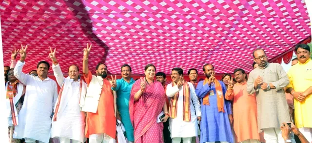 ପ୍ରଚାର ମଇଦାନରେ ସ୍ମୃତି ଇରାନୀ