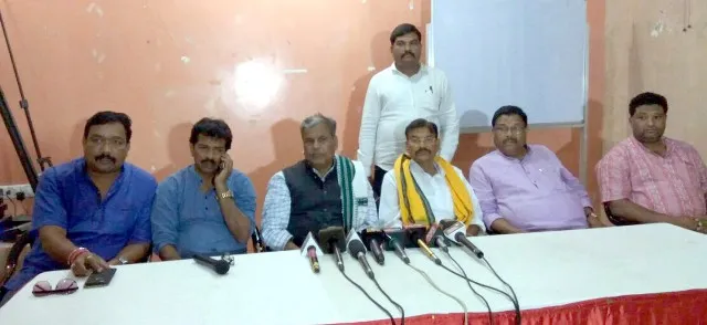 ବିଜେଡି, ବିଜେପିକୁ ଘେରିଲା କଂଗ୍ରେସ