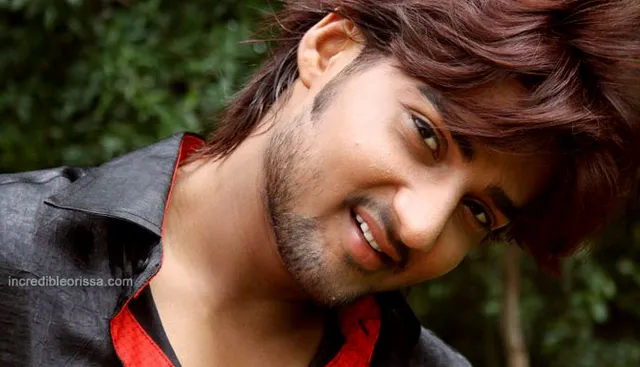 ଏହି ସିନେମାରେ ଦୁଇଜଣ ନାୟିକାଙ୍କ ସହ ରୋମାନ୍ସ କରିବେ ସମ୍ଭିତ୍‌