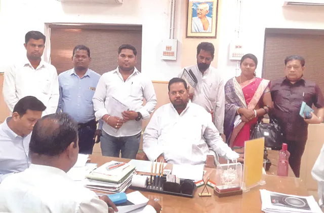 ପଞ୍ଚାୟତିରାଜ ମନ୍ତ୍ରୀଙ୍କୁ ଭେଟିଲା ସରପଞ୍ଚ ମହାସଂଘ