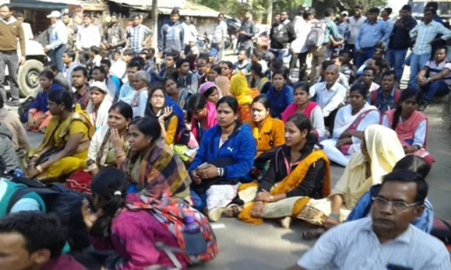 କଳାହାଣ୍ଡିରେ ଶିକ୍ଷା ସହାୟକ ପ୍ରାଥୀଙ୍କୁ ବିରୋଧ ପ୍ରସଙ୍ଗ : ଖୋର୍ଧାରେ ହେବ ସାର୍ଟିଫିକେଟ୍‌ ଯାଞ୍ଚ