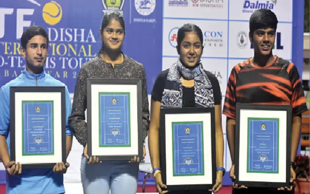 ମୁଖ୍ୟମନ୍ତ୍ରୀଙ୍କ ଦ୍ୱାରା ସମ୍ବର୍ଧିତ ହେଲେ ୪ ଖେଳାଳି