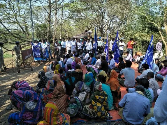 ଦଳିତଙ୍କ ଉପରେ ନିର୍ଯାତନା ପ୍ରତିବାଦରେ ବାଲିଅନ୍ତା ଥାନା ଘେରାଉ