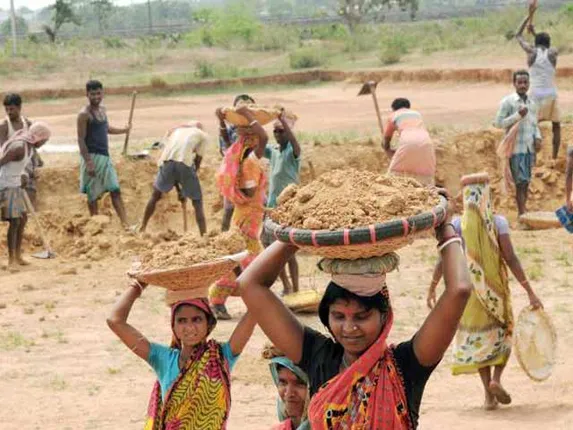 ମରୁଡ଼ି ପ୍ରଭାବିତ ଅଞ୍ଚଳରେ ମନରେଗାରେ ମିଳିବ ଅଧିକ ୫୦ ଦିନର କାମ