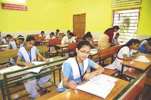 ପୁଣି ଭାଇରାଲ୍‌ ହେଲା ମାଟ୍ରିକ୍‌ ପ୍ରଶ୍ନପତ୍ର