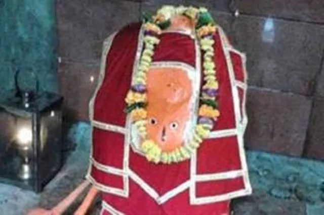 ଏହି ମନ୍ଦିରରେ ହନୁମାନଙ୍କ ଓଲଟା ମୂର୍ତ୍ତି ପୂଜା ହୁଅନ୍ତି