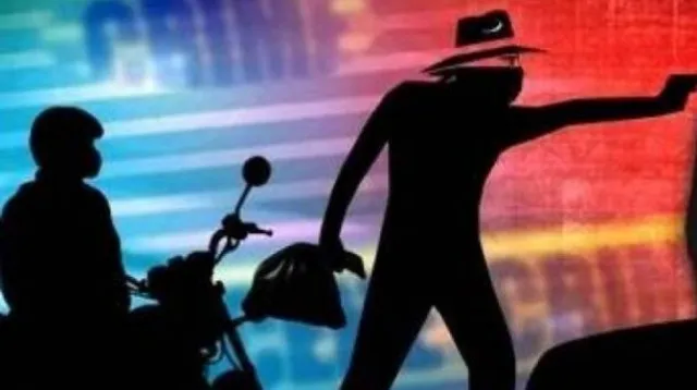 ଛେନା ବ୍ୟବସାୟୀଙ୍କୁ ଭୁଜାଲି ଦେଖାଇ ୨୫ ହଜାର ଟଙ୍କା ଲୁଟ୍‌