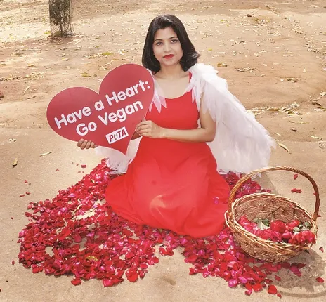 ରାଜଧାନୀରେ ଭାଲେଣ୍ଟାଇନ୍‌ ଆଞ୍ଜେଲ୍‌: ପଶୁପକ୍ଷୀଙ୍କୁ ଭଲପାଅ