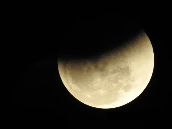 ଓଡ଼ିଶା ଆକାଶରେ ନୀଳ-ଲାଲ୍‌ ସୁପର୍‌ ମୁନ୍‌