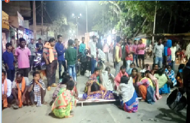 ଟ୍ରକ ଧକ୍କାରେ ମା, ଝିଅଙ୍କ ମୃତ୍ୟୁ:କ୍ଷତିପୂରଣ ପରେ ରାସ୍ତାରୋକ ହଟିଲା