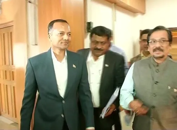 ଲୁହାପଥର ସମସ୍ୟା ସମାଧାନ ପାଇଁ ରାଜ୍ୟ ସରକାରଙ୍କ ହସ୍ତକ୍ଷେପ ଲୋଡ଼ିଲେ ନବୀନ ଜିନ୍ଦଲ