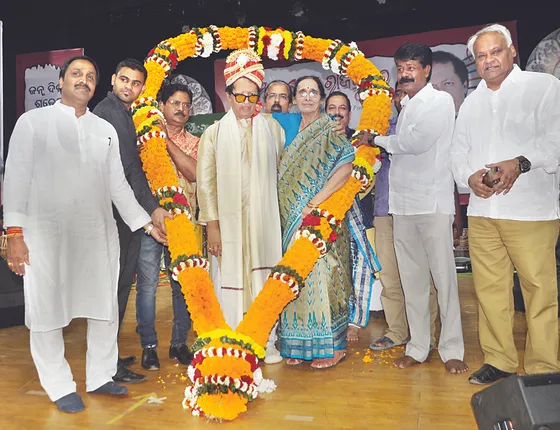 ଗୀତରେ ଗୀତରେ ଜନ୍ମଦିନର ଶୁଭେଚ୍ଛା