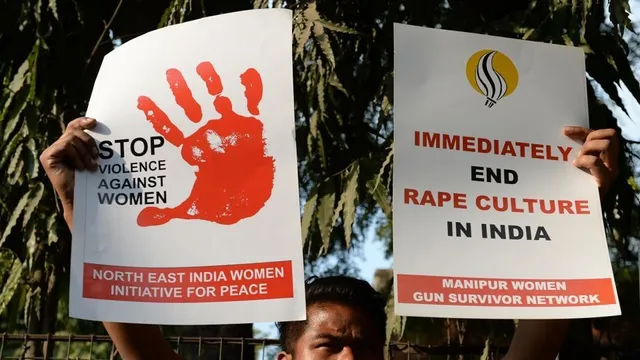 ପଦ୍ମାବତ୍‌ ଦେଖାଇବାକୁ ନେଇ ଯୁବତୀଙ୍କ ସହ ସିନେମା ହଲ୍‌ରେ ଦୁଷ୍କର୍ମ କରିଥିବା ଯୁବକ ଗିରଫ