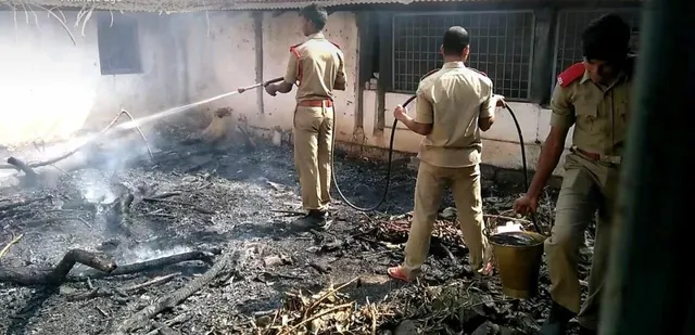 ରାୟଗଡ଼ା ଟ୍ରେଜେରିରେ ନିଆଁଲାଗି ବହୁ କାଗଜପତ୍ର ପୋଡି ପାଉଁଶ