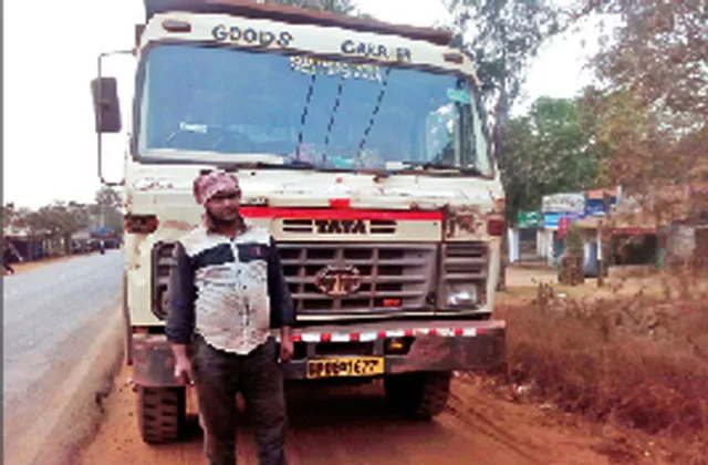 ଚୁନାଘାଟିରେ ଟ୍ରକ ଚାଳକଙ୍କୁ ସଶସ୍ତ୍ର ଲୁଟ୍‌