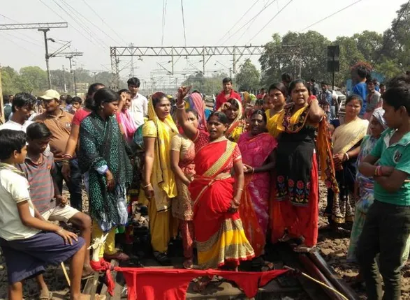 ରାଉରକେଲା: ବସ୍ତିବାସିନ୍ଦାଙ୍କ ରେଳରୋକ