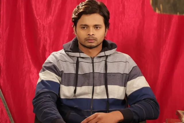 ହୋ ଭାଷାର ପ୍ରଥମ ସିନେମାରେ ଏହି ଓଲିଉଡ ନାୟକ